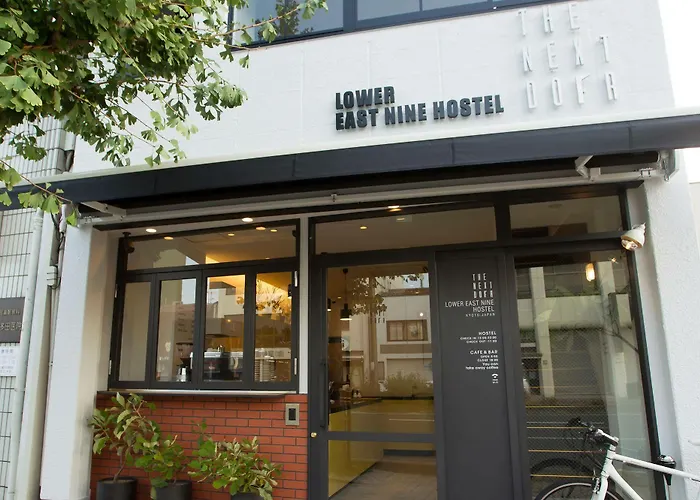 The Next Door Hostel Lower East Nine